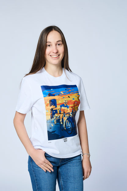 Bílé triko s motivem Kopcovité L'Etape 2025
